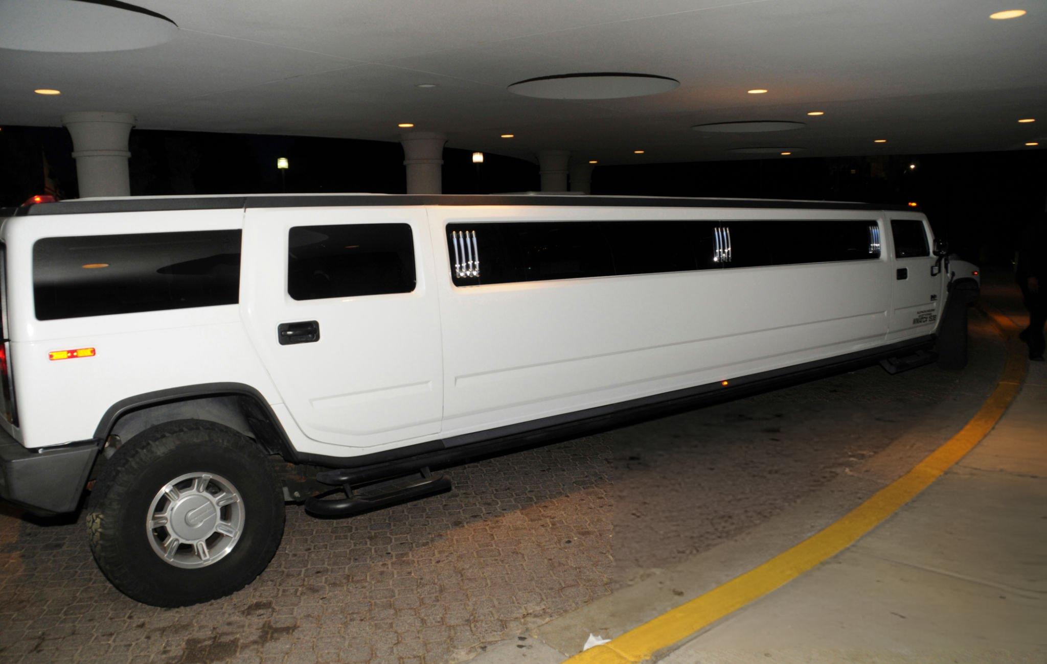 14 passenger suv limo